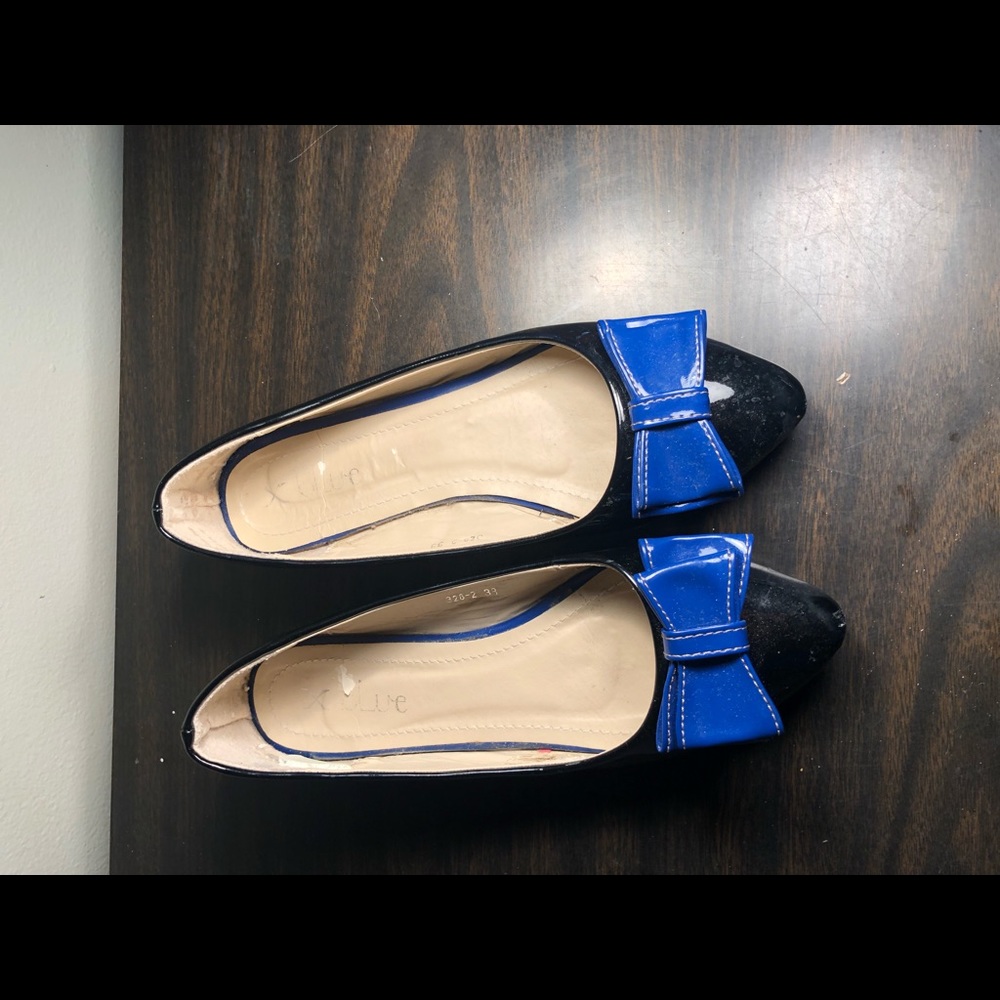 Cute Black flats with blue bows ❤️😊